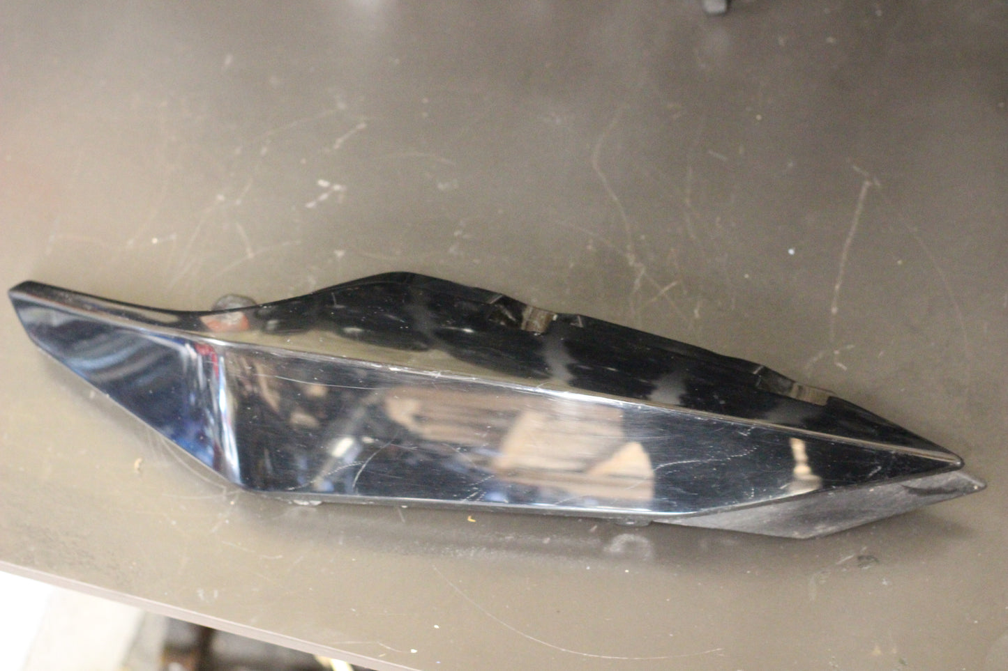 Carénage arrière gauche Yamaha XJ6 2008-2016